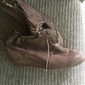 AGL leather platform shimmering silk effect shoes